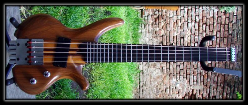 Piccolo bass Maese